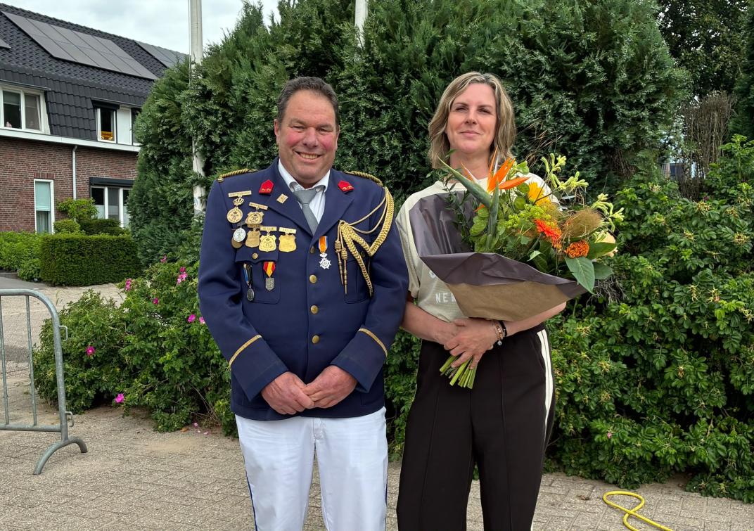 De gedecoreerde Robert Klein Obbink met zijn vrouw Sabine.